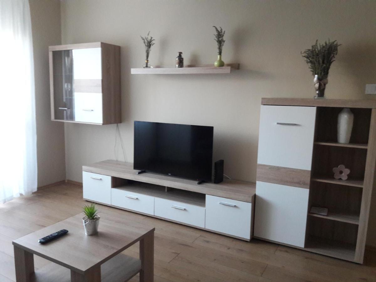 Studio+19 Apartman Kazincbarcika Dış mekan fotoğraf